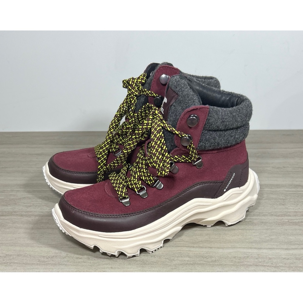 SOREL Women's Kinetic Breakthru Conquest Boot size 7.5 - Picture 5 of 12